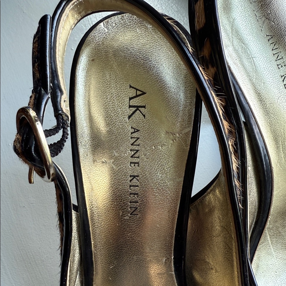 Anne Klein Black and Gold Leopard Heels - Picture 3 of 13